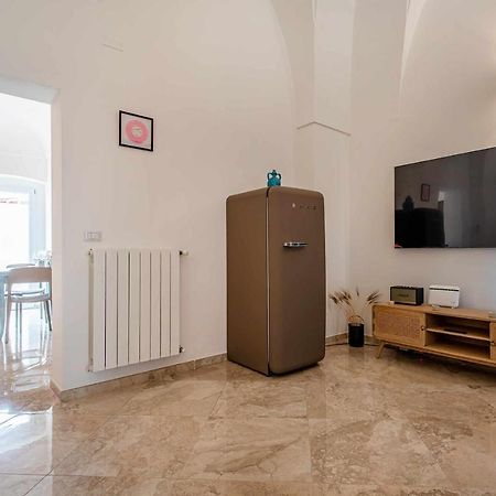 Zephir Apartments Brindisi Bagian luar foto
