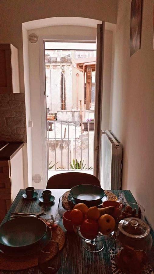 Zephir Apartments Brindisi Bagian luar foto
