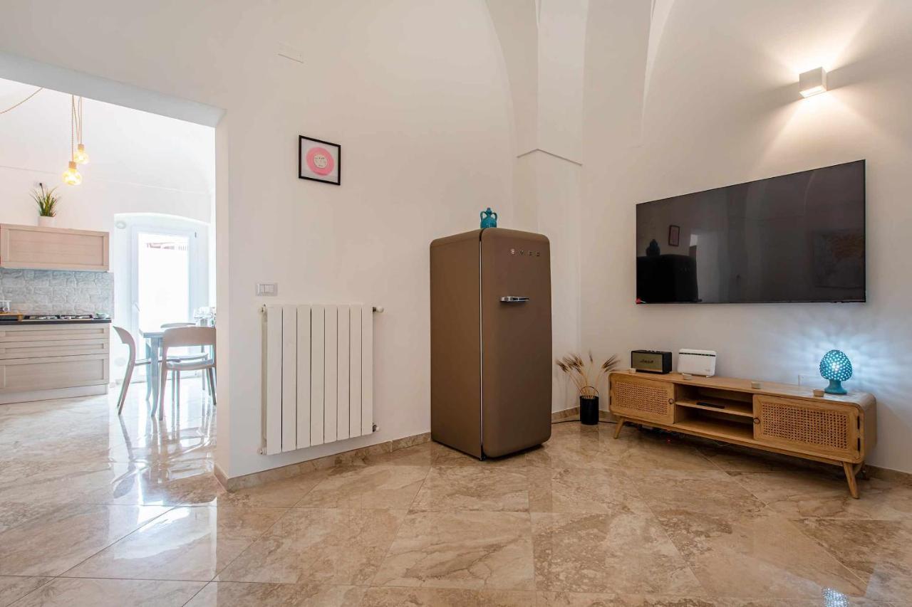Zephir Apartments Brindisi Bagian luar foto